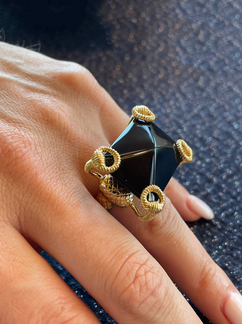 Gucci Horsebit Onyx Yellow Gold Cocktail Ring Sz 5 0003588