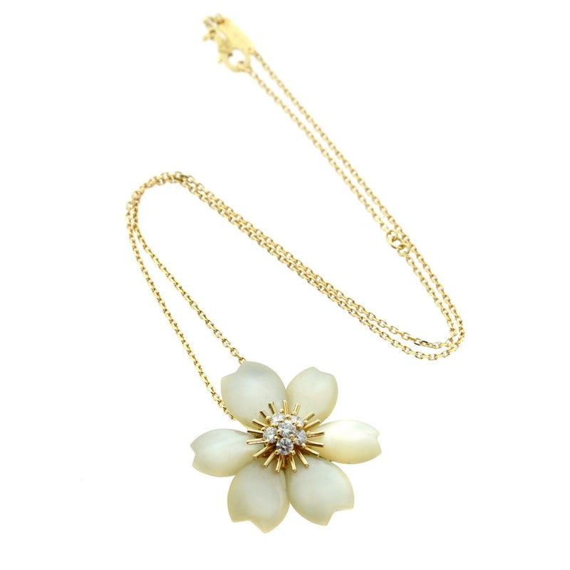 Gold Clover Necklace (3.0)'s Code & Price - RblxTrade
